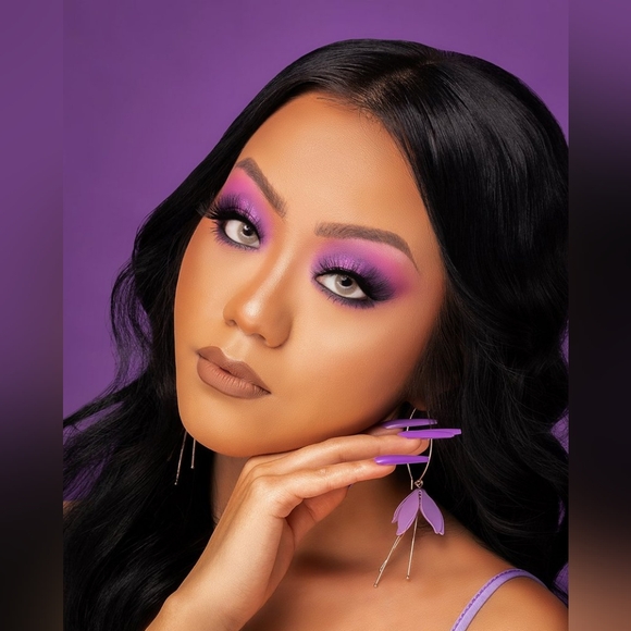 Lotus Love Vibrant Eyeshadow Palette - Pink, Purple, Gold - Picture 2 of 2